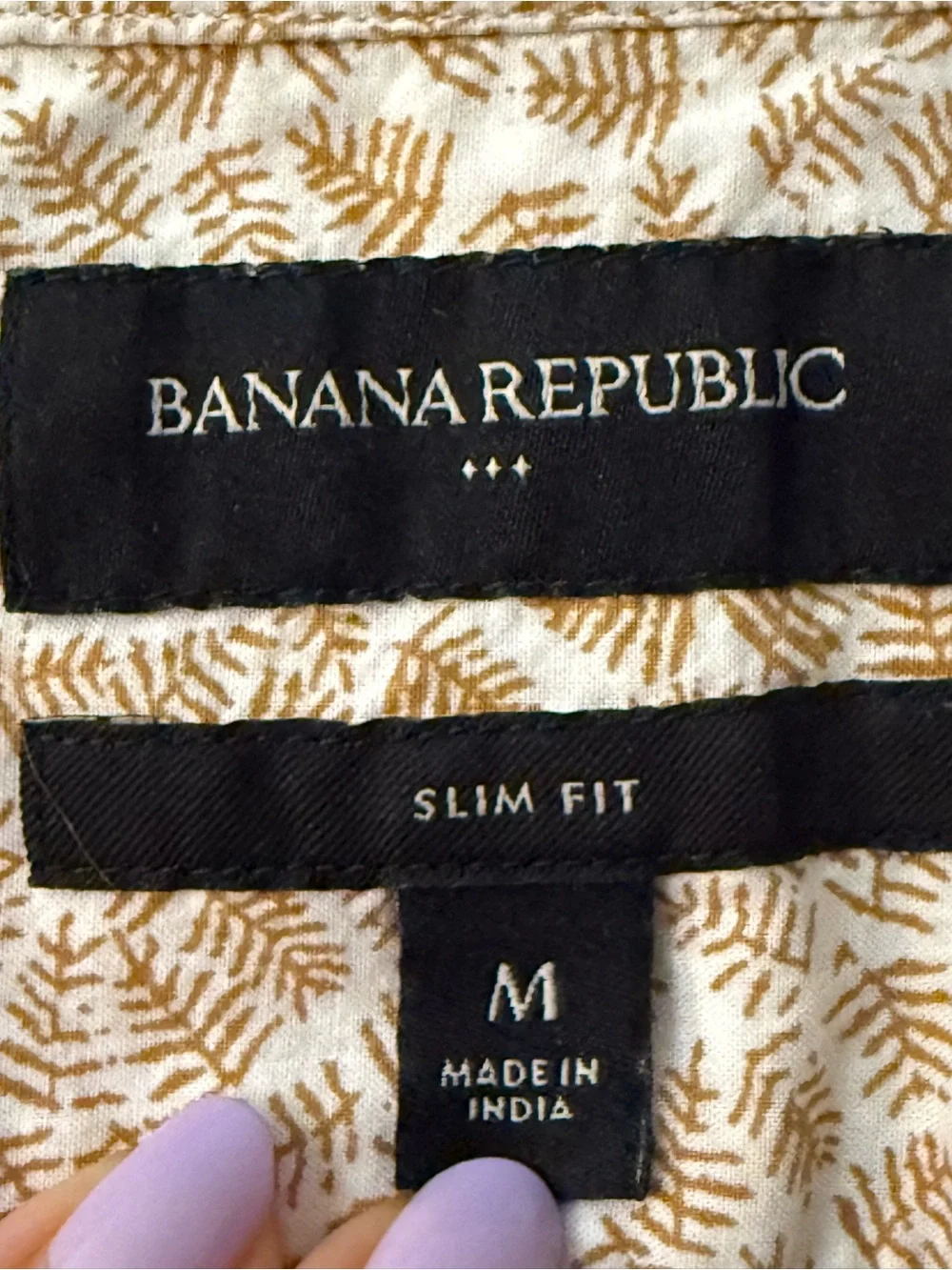 💜 Banana Republic Leaf-Print Button-Down Shirt – Beige | Size M Slim Fit